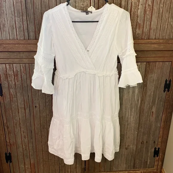 J Glee | Dresses | Womens Juniors J Glee White Ruffle Tiered Floral Lace  Crochet Vneck Mini Dress | Poshmark